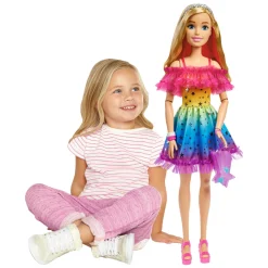 Barbie Bambola alta 71 cm con abito arcobaleno e accessori moda><noscript><img width=