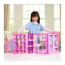 Barbie – armadio dei sogni, set con bambola bionda alla moda, 25 vestiti e accessori, 3 look completi inclusi> Fashion Dolls