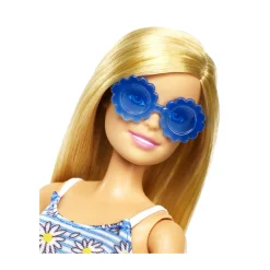 Barbie – bambola bionda alla moda, set con abiti fashion e accessori> Fashion Dolls