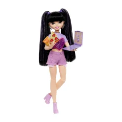 Barbie dream besties – renee, bambola alla moda con capelli neri e ciocche viola , 11 accessori a tema vlog di cucina e viaggi inclusi><noscript><img width=