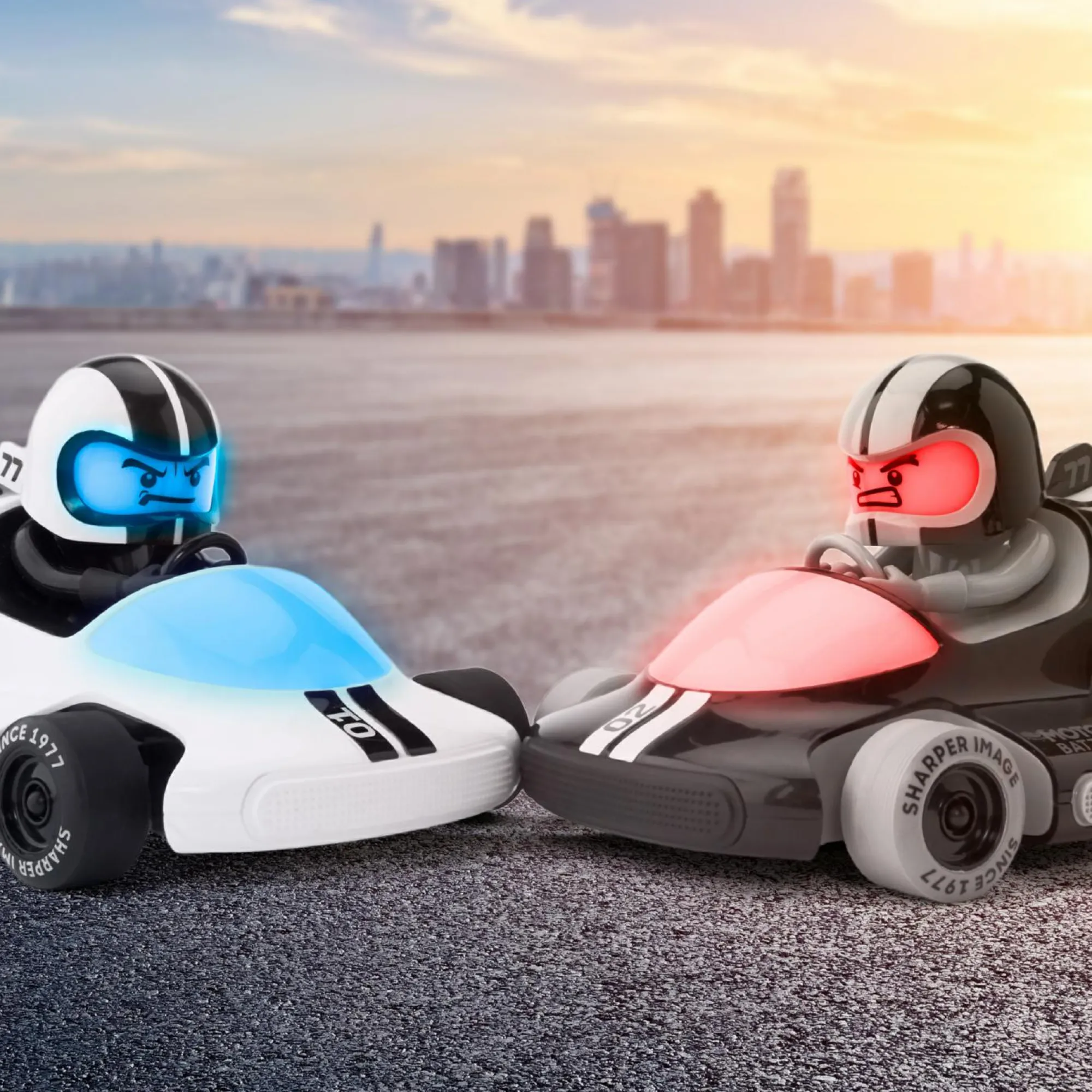Sharper Image Battaglie rc  team battle racers – auto radiocomandate con luci led, controllo a lungo raggio, e azione multiplayer> Macchinine Telecomandate