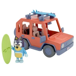 GIOCHI PREZIOSI Bluey auto 4×4, veicolo fuoristrada della famiglia, incluso papà bandit alto circa 8 cm e 2 tavole da surf, come visto in tv><noscript><img width=