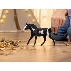 Schleich Castrone paint horse –> Action Figures