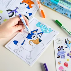 CRAYOLA – valigetta colori & adesivi bluey, set con pennarelli, pagine da colorare, adesivi, 45 pezzi, regalo creativo per bambini, da 5 anni, 04-0784><noscript><img width=