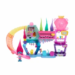 Trolls Dreamworks tutti insieme – playset mount rageous, con una mini bambola regina poppy, 4 amici hair pops e 25+ accessori inclusi, ispirato al film, 3+ anni, hnv37> Mini Dolls