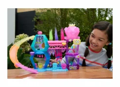 Trolls Dreamworks tutti insieme – playset mount rageous, con una mini bambola regina poppy, 4 amici hair pops e 25+ accessori inclusi, ispirato al film, 3+ anni, hnv37> Mini Dolls