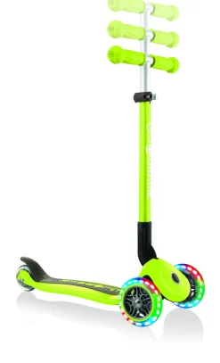 GLOBBER primo foldable lights: monopattino 3 ruote verde – per bambini 3-7 anni><noscript><img width=