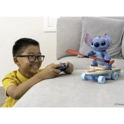 Disney Stitch Jada toys rc surfer stitch – surf e acrobazie con l’iconico personaggio> Macchinine Telecomandate
