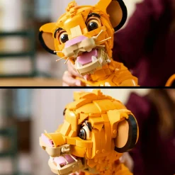 Lego ǀ disney 43247 giovane simba, re leone, modellino da costruire snodabile per adulti da collezione, idea regalo lui o lei><noscript><img width=