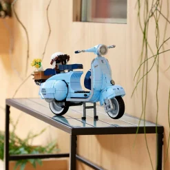Lego 10298 vespa 125, set in mattoncini, modellismo adulti, replica piaggio anni 60, idea regalo creativa, hobby rilassante> Costruzioni Per Adulti|Mattoncini