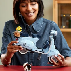 Lego 10298 vespa 125, set in mattoncini, modellismo adulti, replica piaggio anni 60, idea regalo creativa, hobby rilassante><noscript><img width=