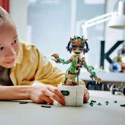 Lego marvel 76297 groot ballerino, personaggio giocattolo con funzione danzante, giochi animati bambini 7+ fan degli avengers> Mattoncini