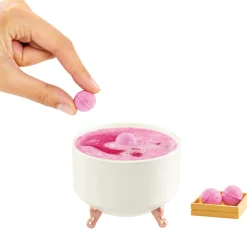 MINIVERSE MGA Mini oggetti da collezione mga’s miniverse make it mini spa: confezione misteriosa con prodotti spa diy funzionanti><noscript><img width=