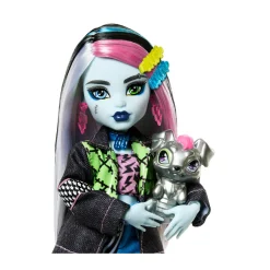 Monster High – frankie stein, bambola con giacca e shorts in denim, cagnolina watzie e accessori><noscript><img width=