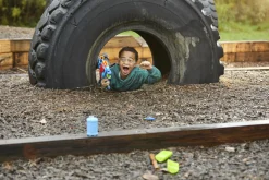 NERF elite junior – set voyage target, blaster in gommapiuma facile da usare, 20 dardi elite, 2 bersagli, per giochi all’aperto di bambini e bambine, dai 6 anni in su><noscript><img width=