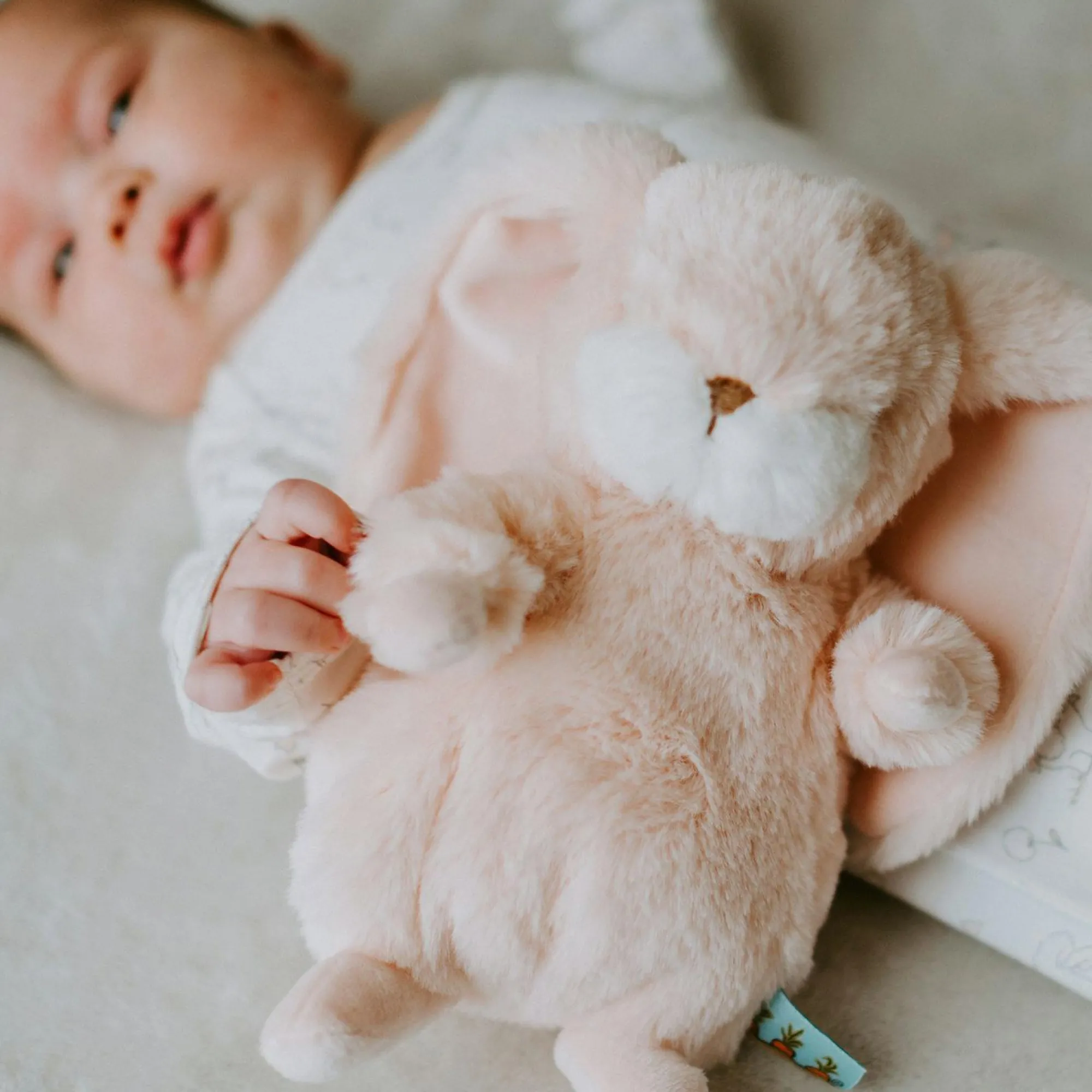 Bunnies By The Bay Peluche tiny nibble pink bunny 20 cm> Doudou