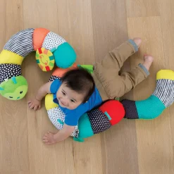 INFANTINO Prop-a-pillar – cuscino bruco><noscript><img width=