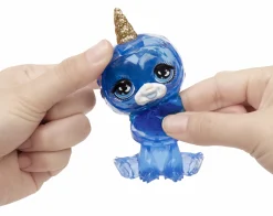 Rainbow High fashion doll con slime  & cucciolo – skyler (blu) – bambola scintillante da 28 cm con slime, animale magico e accessori alla moda><noscript><img width=