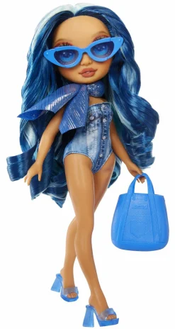 Rainbow High swim & style – skyler (blu) – bambola da 28 cm con confezione scintillante e oltre 10 outfit – costume da bagno rimovibile, sandali, accessori divertenti><noscript><img width=