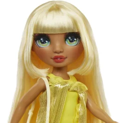 Rainbow High swim & style sunny – bambola 28 cm con confezione scintillante, 10+ outfit, costume da bagno rimovibile, sandali e accessori divertenti><noscript><img width=