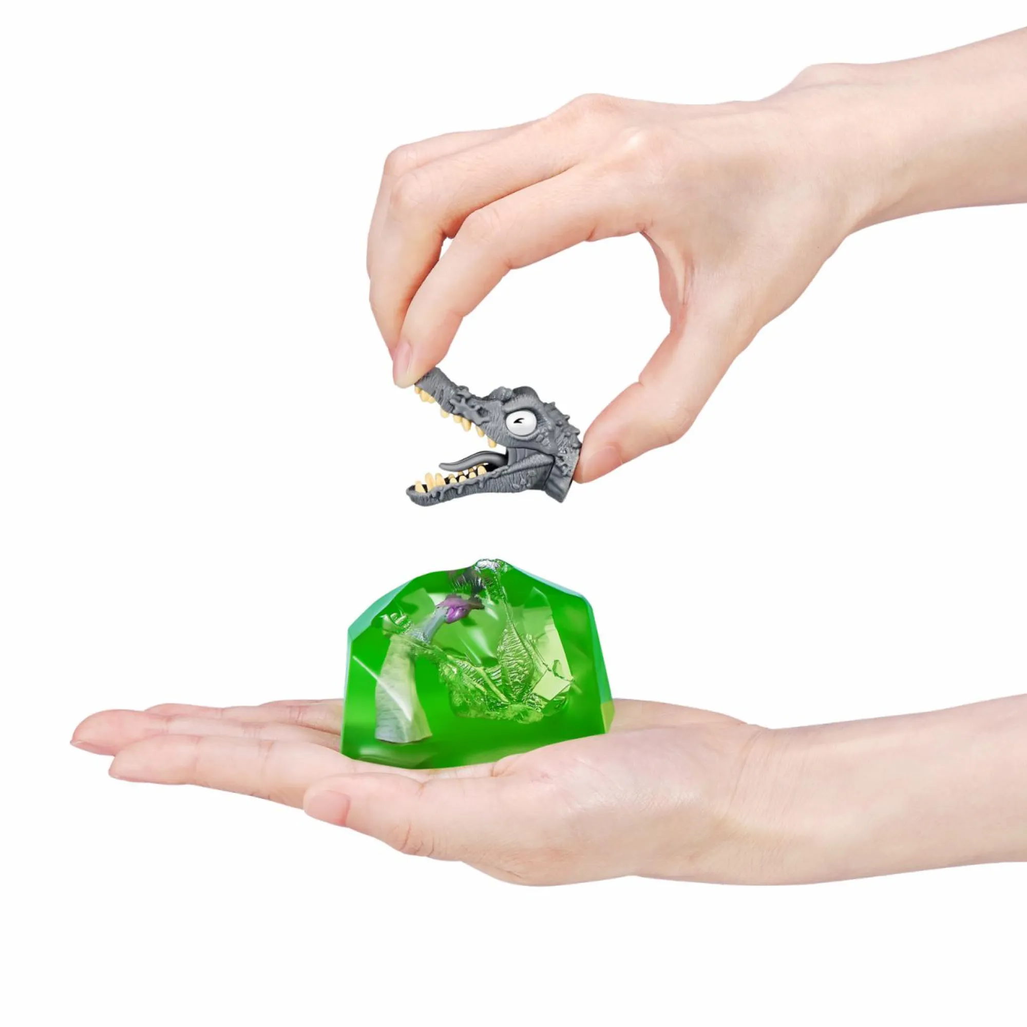 Smashers mini jurassic light up dino egg> Action Figures