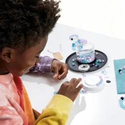 FAO Schwarz Studio di gioielli e braccialetti con perline><noscript><img width=