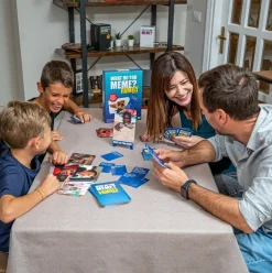ROCCO GIOCATTOLI What do you meme? family edition – yas!games – l’unico in italiano3><noscript><img width=