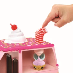 YUMMILAND lipgloss truck – include due esclusivi lucidalbbra – adatto alle bambole piccole><noscript><img width=